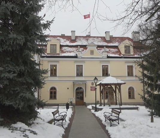 AUDYT W SANDOMIERZU – JAK WYGLĄDA SYTUACJA W OŚWIACIE?