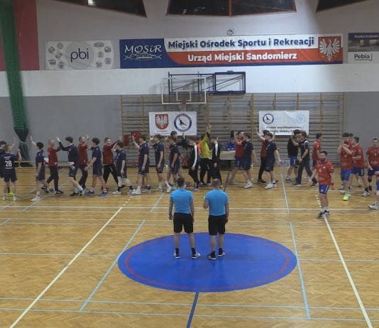 WYGRANA PIŁKARZY RĘCZNYCH WISŁY SANDOMIERZ – GOSPODARZE POKONALI MŁODĄ DRUŻYNĘ Z PŁOCKA