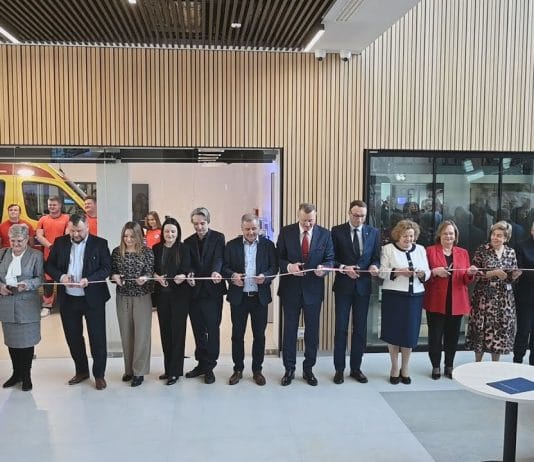 HISTORYCZNE WYDARZENIE W TARNOBRZEGU – NOWY GMACH UCZELNI UROCZYŚCIE OTWARTY