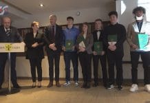 DOCENILI SPORTOWCÓW I TRENERÓW – GALA STYPENDIALNA W NOWEJ DĘBIE