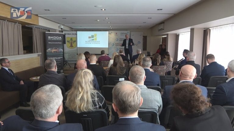 NOWA PROPOZYCJA W NOWEJ DĘBIE – DUŻE ZAINTERESOWANIE PIERWSZYM FORUM BIZNESU