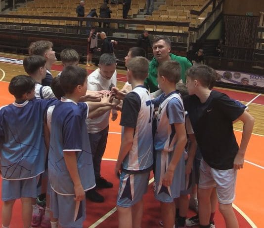 CENNA WYGRANA MŁODYCH KOSZYKARZY – SIARKA TARNOBRZEG POKONAŁA START LUBLIN