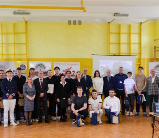 Konkurs wiedzy o bezpieczeństwie w ruchu transportowym w tarnobrzeskim „Rolniku”