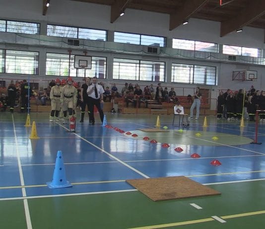 RYWALIZACJA MŁODYCH STRAŻAKÓW – HALOWE ZAWODY SPORTOWO-POŻARNICZE W TARNOBRZEGU