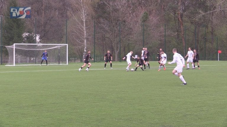 PODZIAŁ PUNKTÓW W TARNOBRZEGU – JUNIOR ZAKRZÓW ZREMISOWAŁ Z WISANEM SKOPANIE