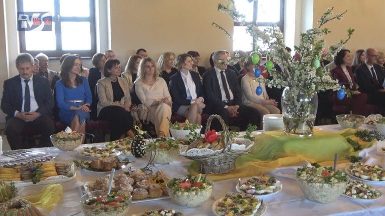 SPOTKANIE WIELKANOCNE W SANDOMIERZU – ŚWIĄTECZNE ŻYCZENIA W ZAMKU KRÓLEWSKIM
