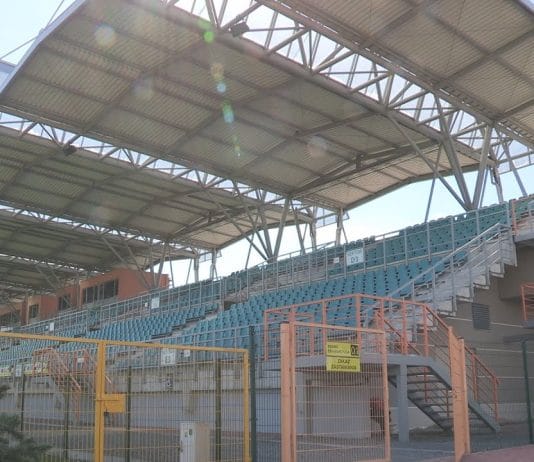 STADION MIEJSKI W TARNOBRZEGU WCIĄŻ BEZ OŚWIETLENIA – CZY INWESTYCJA ZOSTANIE ZREALIZOWANA?