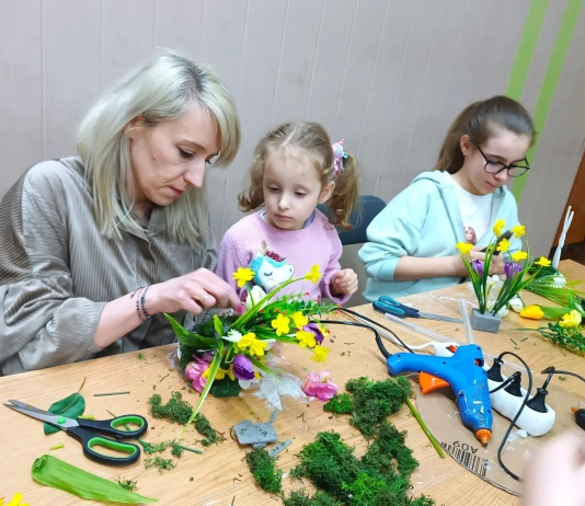 RODZINNE WARSZTATY WIELKANOCNE – 11.04.2025 Rodzinne Warsztaty Wielkanocne (5)