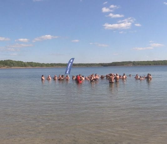 OSTATNIA WSPÓLNA KĄPIEL W JEZIORZE TARNOBRZESKIM – MORSY OFICJALNIE ZAKOŃCZYŁY SEZON