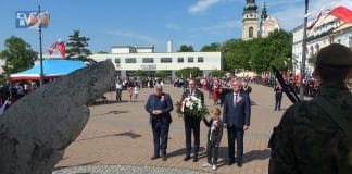 NARODOWE ŚWIĘTO 3 MAJA – W TARNOBRZEGU UPAMIĘTNILI TWÓRCÓW KONSTYTUCJI
