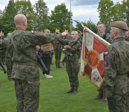 UROCZYSTA PRZYSIĘGA WOJSKOWA W GORZYCACH – KOLEJNI TERYTORIALSI WSTĄPILI W SZEREGI BRYGADY