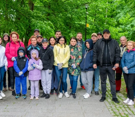 WSPÓLNIE SPRZĄTAMY SANDOMIERZ – 10 MAJA 2025 Sprzątamy Sandomierz-11