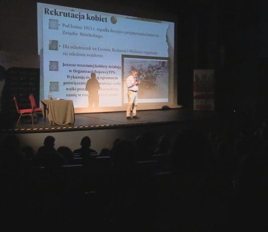 ROLA KOBIET W POLSKIEJ HISTORII – NIEZWYKŁA LEKCJA W TARNOBRZESKIM DOMU KULTURY