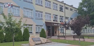 BUDYNKI CZTERECH SZKÓŁ ZMIENIĄ OBLICZE – TERMOMODERNIZACJA W TARNOBRZEGU