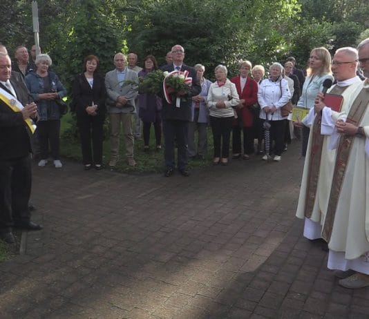 WSPOMNIENIE KRWAWEJ NIEDZIELI – W TARNOBRZEGU UPAMIĘTNIONO OFIARY RZEZI WOŁYŃSKIEJ
