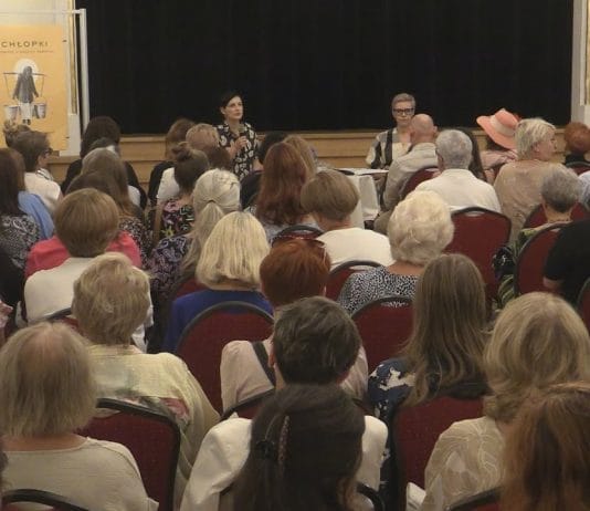 W TARNOBRZEGU O NASZYCH BABKACH I DZIEDZICTWIE – SPOTKANIE AUTORSKIE Z JOANNĄ KUCIEL-FRYDRYSZAK