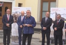 O ZBRODNI NA WOŁYNIU – WYJĄTKOWA WYSTAWA NA DZIEDZIŃCU ZAMKU TARNOWSKICH