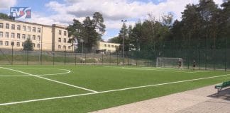 ORLIK W CENTRUM MIASTA ODNOWIONY – SPORTOWA INWESTYCJA W NOWEJ DĘBIE