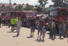 REKORDOWY ZLOT W GRĘBOWIE – STRAŻACY Z REGIONU ZAPREZENTOWALI SWOJE SAMOCHODY