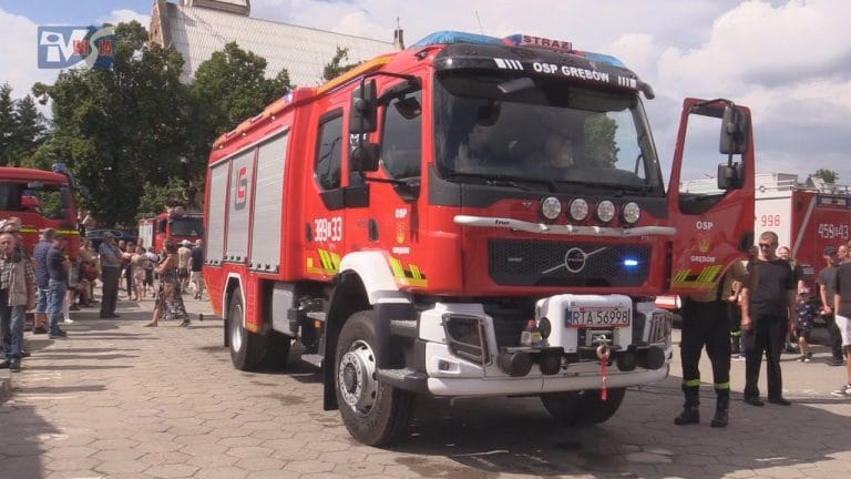 JEDNOSTKA Z WIĘKSZYMI MOŻLIWOŚCIAMI – STRAŻACY Z GRĘBOWA MAJĄ NOWY SAMOCHÓD