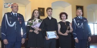 UROCZYSTE ŚWIĘTO POLICJI – FUNKCJONARIUSZE Z SANDOMIERSKIEJ KOMENDY UHONOROWANI