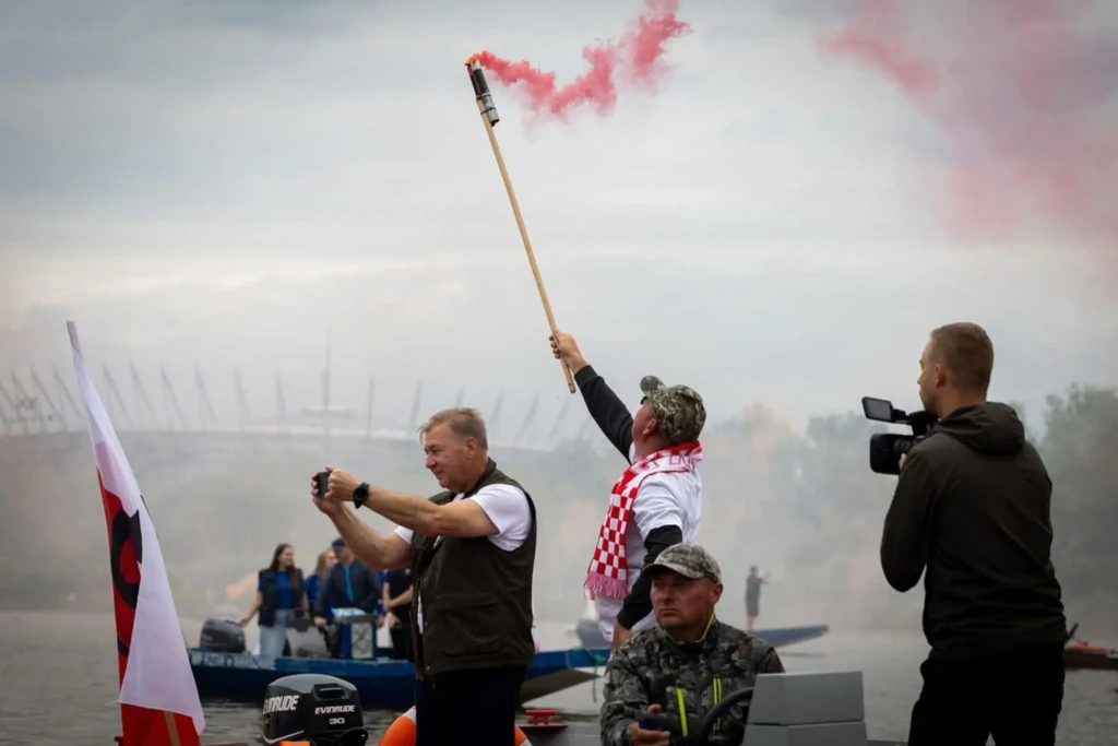 I Flis Sanem oraz Wisłą na obchody 81. Rocznicy wybuchu Powstania Warszawskiego (18)