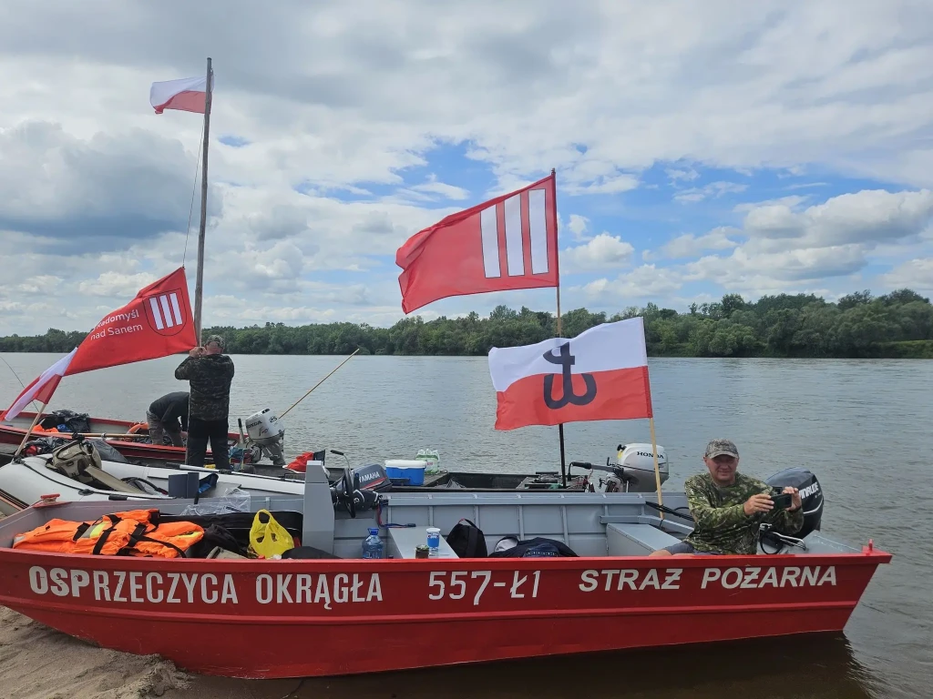 I Flis Sanem oraz Wisłą na obchody 81. Rocznicy wybuchu Powstania Warszawskiego (21)