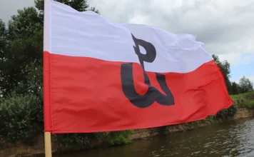 I Flis Sanem oraz Wisłą na obchody 81. Rocznicy wybuchu Powstania Warszawskiego (5)