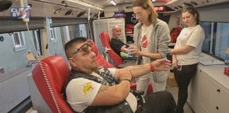 WAKACYJNA KROPLA ŻYCIA ENERGETYCZNIE – W TARNOBRZEGU ODDAWALI KREW