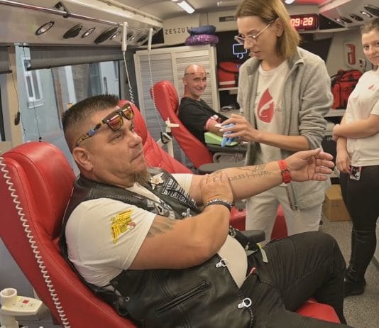 WAKACYJNA KROPLA ŻYCIA ENERGETYCZNIE – W TARNOBRZEGU ODDAWALI KREW