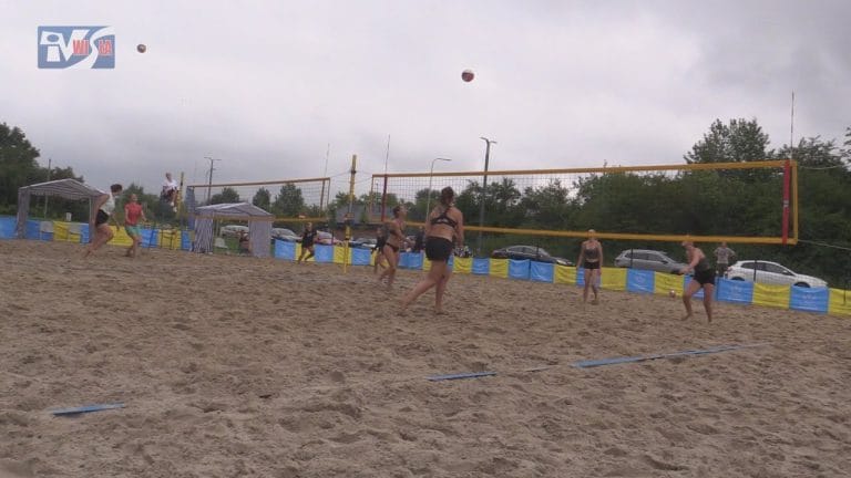 SIATKÓWKA PLAŻOWA WRÓCIŁA W DOBRYM STYLU – UDANE TURNIEJE NAD JEZIOREM TARNOBRZESKIM