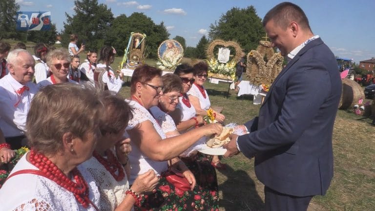 W GMINIE GORZYCE DZIĘKUJĄ ZA PLONY – FURMANY GOSPODARZEM PARAFIALNYCH DOŻYNEK