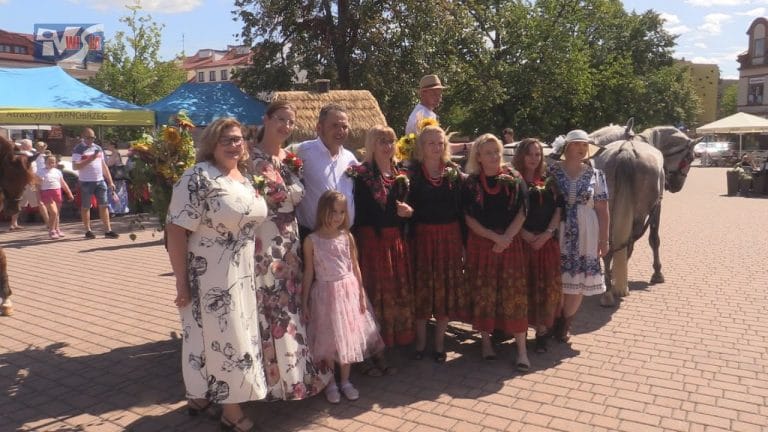 DOCENILI PRACĘ ROLNIKÓW – MIEJSKIE DOŻYNKI W TARNOBRZEGU