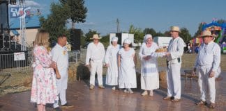 PIELĘGNUJĄ DAWNE TRADYCJE – MIEJSKIE DOŻYNKI W SANDOMIERZU