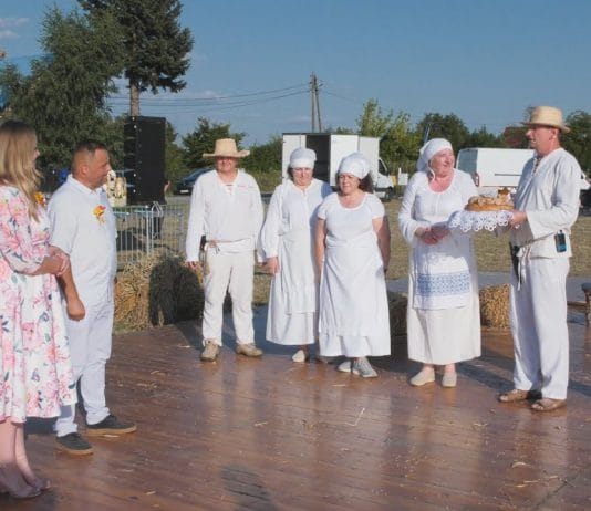 PIELĘGNUJĄ DAWNE TRADYCJE – MIEJSKIE DOŻYNKI W SANDOMIERZU