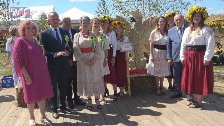 ROLNICY Z GMINY BARANÓW SANDOMIERSKI ŚWIĘTOWALI – DYMITRÓW MAŁY GOSPODARZEM DOŻYNEK