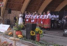 GMINNE ŚWIĘTO DOŻYNKOWE – W GRĘBOWIE PODZIĘKOWALI ZA ZEBRANE PLONY