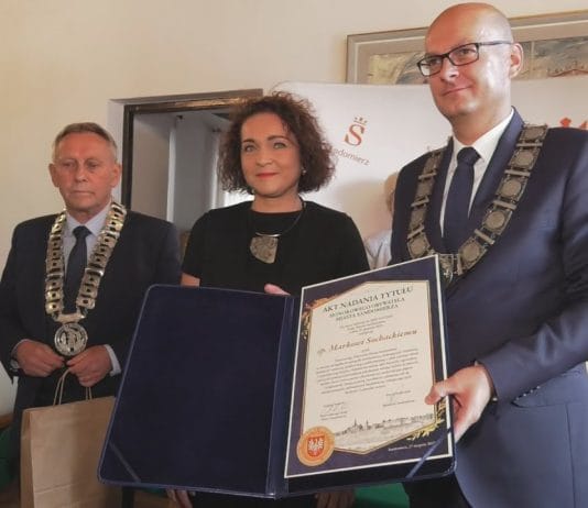 WYCZEKIWANA UROCZYSTOŚĆ W RATUSZU – MAREK SOCHACKI HONOROWYM OBYWATELEM MIASTA SANDOMIERZA