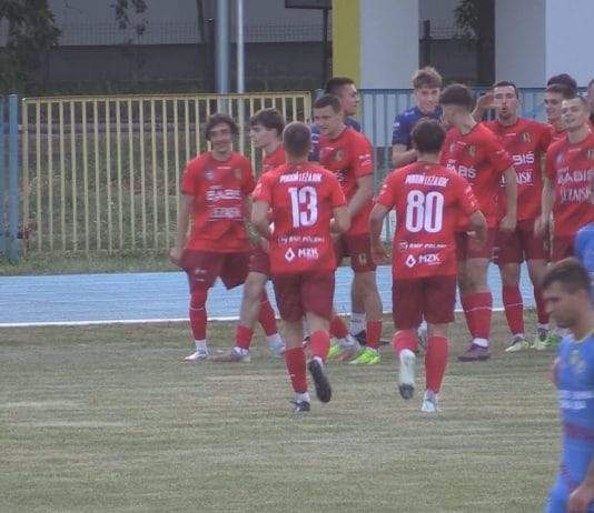 STAL NOWA DĘBA BEZ PUNKTÓW – CENNA WYGRANA PIŁKARZY POGONI LEŻAJSK