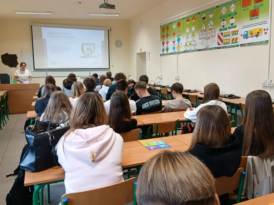 LEKCJE Z ZUS W ROLNIKU-4