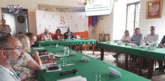 RADA MIEJSKA PRZYJĘŁA HARMONOGRAM ODBIORU TEKSTYLIÓW – JAK TO BĘDZIE WYGLĄDAŁO W SANDOMIERZU?