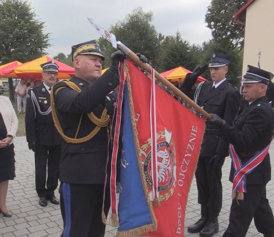PIĘKNY JUBILEUSZ W MIEJSCOWOŚCI WYDRZA – OCHOTNICZA STRAŻ POŻARNA ŚWIĘTOWAŁA 100-LECIE DZIAŁALNOŚCI
