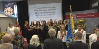 OŚWIATOWE ŚWIĘTO W TARNOBRZEGU – JUBILEUSZ 35-LECIA DZIAŁALNOŚCI „HETMANA”