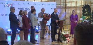JUBILEUSZ W NOWEJ DĘBIE – ZESPÓŁ SZKÓŁ NR 2 ŚWIĘTOWAŁ 65-LECIE DZIAŁALNOŚCI