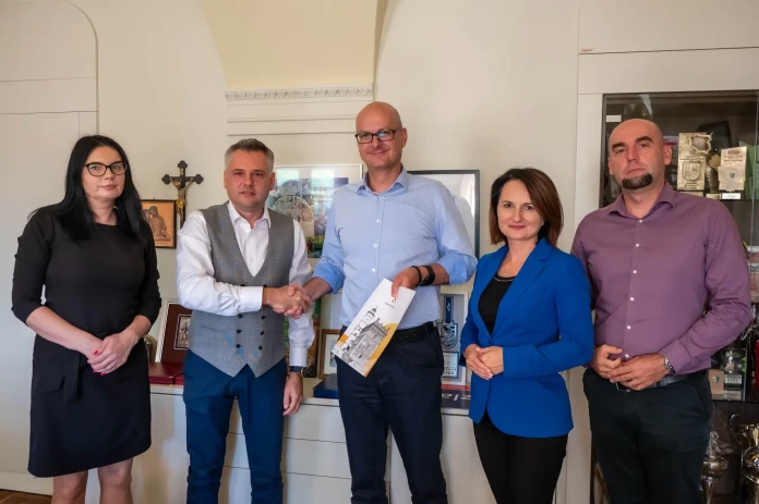 Rozwój infrastruktury sportowej i drogowej oraz parkingów w Sandomierzu - 1 Rozwój infrastruktury sportowej i drogowej oraz parkingów w Sandomierzu - 1