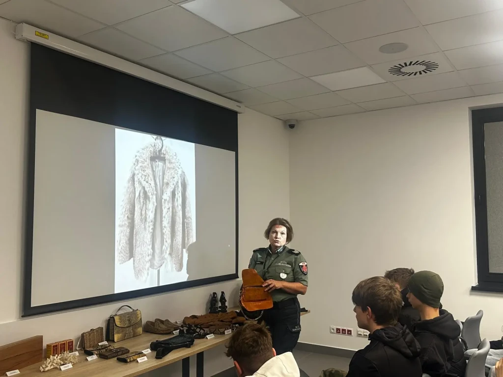 Wizyta studyjna uczniów z Rolnika w Podkarpackim Urzędzie Celno-Skarbowym w Przemyślu 2025 9 9