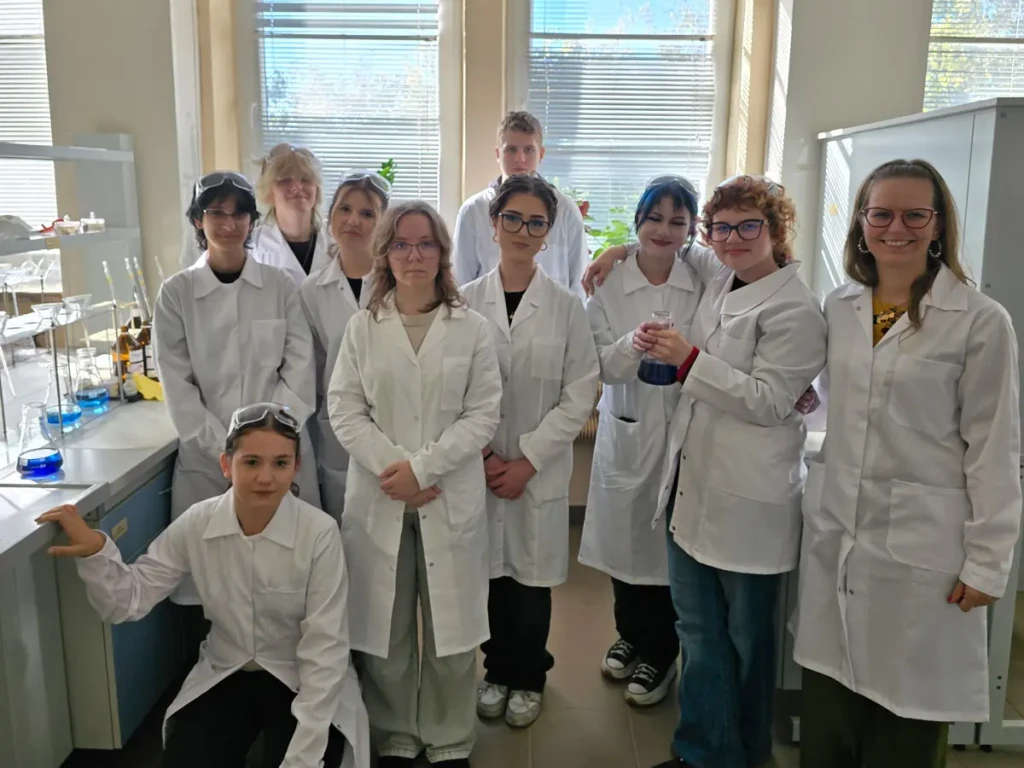 Analitycy z ROLNIKA z wizytą studyjną w Grupie Siarkopol Tarnobrzeg – Zakładach Chemicznych - 20.10.2025 6 Analitycy z ROLNIKA-6