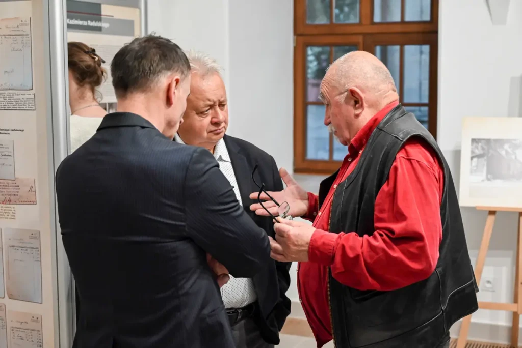 KAMIENICA OLEŚNICKICH - WERNISAŻ WYSTAWY-21