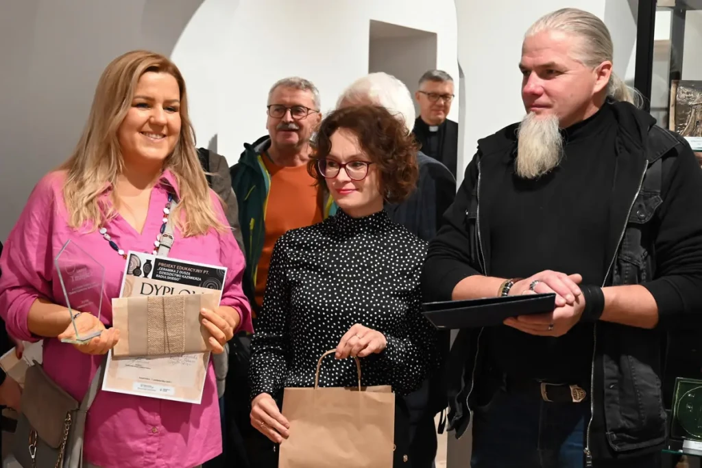 KAMIENICA OLEŚNICKICH - WERNISAŻ WYSTAWY-45