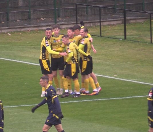 ŚWIETNE WIDOWISKO W TARNOBRZEGU – SIARKA ZREMISOWAŁA Z AVIĄ ŚWIDNIK